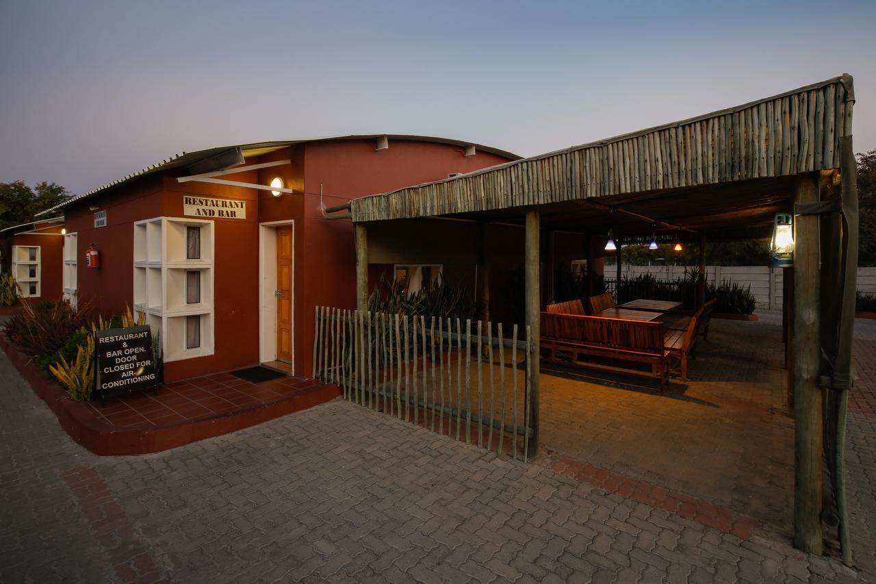 Mokoro Lodge Maun Buitenkant foto